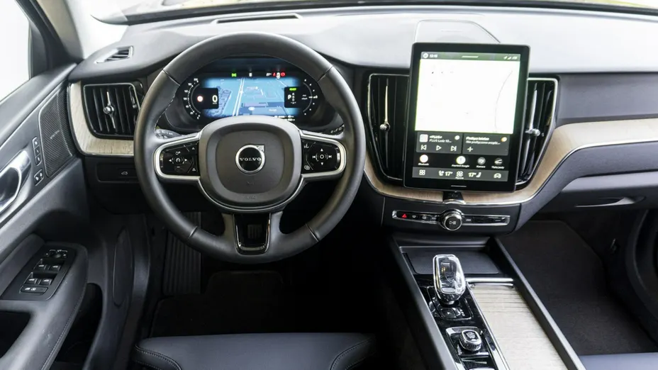 VOLVO XC60 -