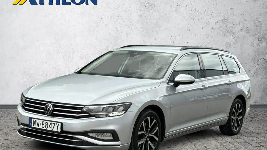 VOLKSWAGEN Passat -