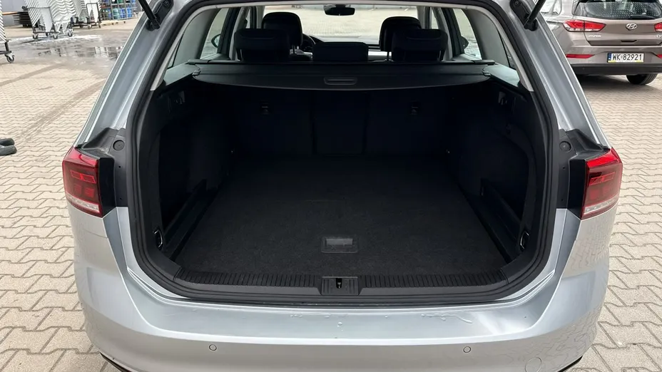 VOLKSWAGEN Passat -