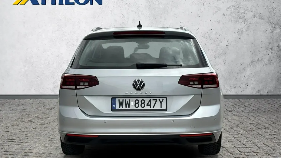 VOLKSWAGEN Passat -