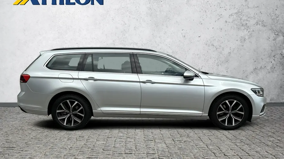 VOLKSWAGEN Passat -