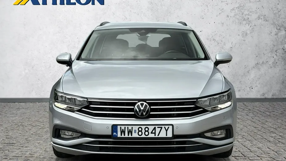 VOLKSWAGEN Passat -