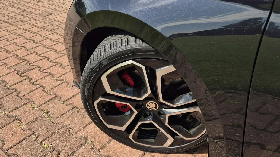 SKODA Octavia -