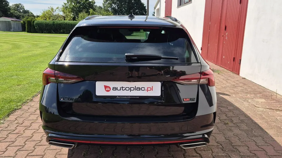 SKODA Octavia -