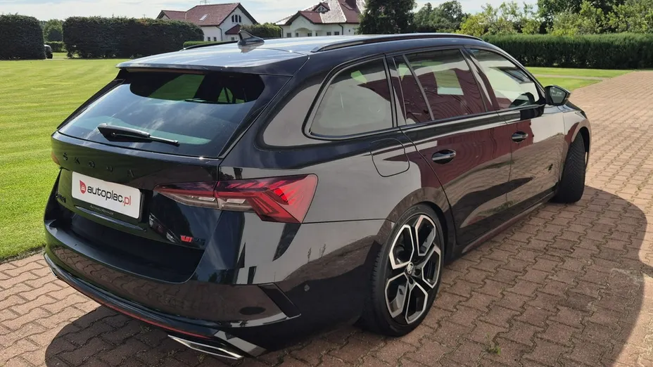 SKODA Octavia -