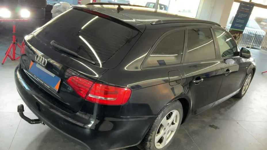AUDI A4 -