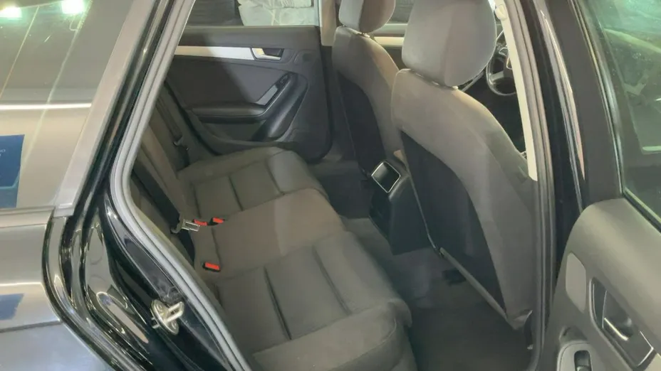 AUDI A4 -
