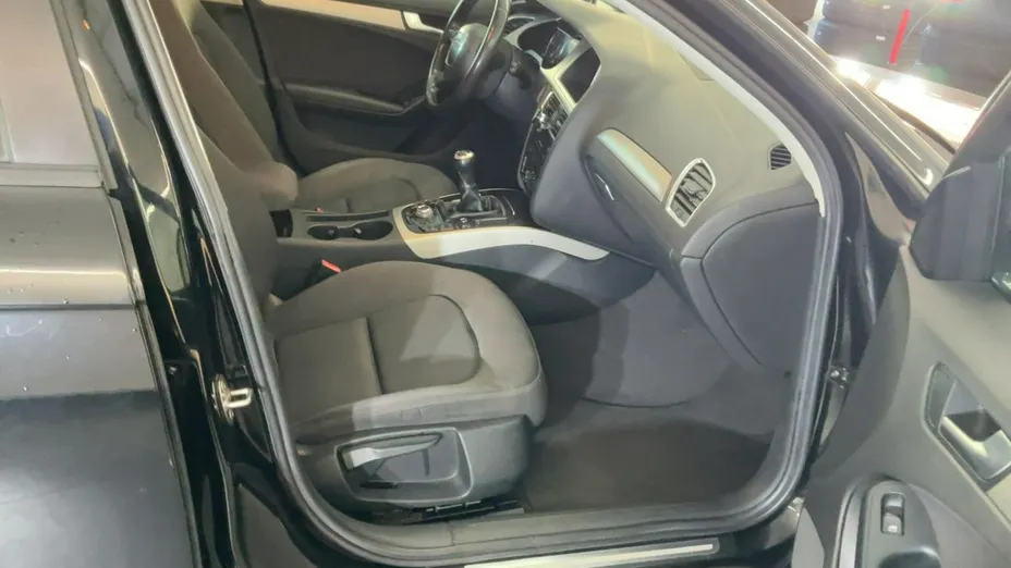 AUDI A4 -