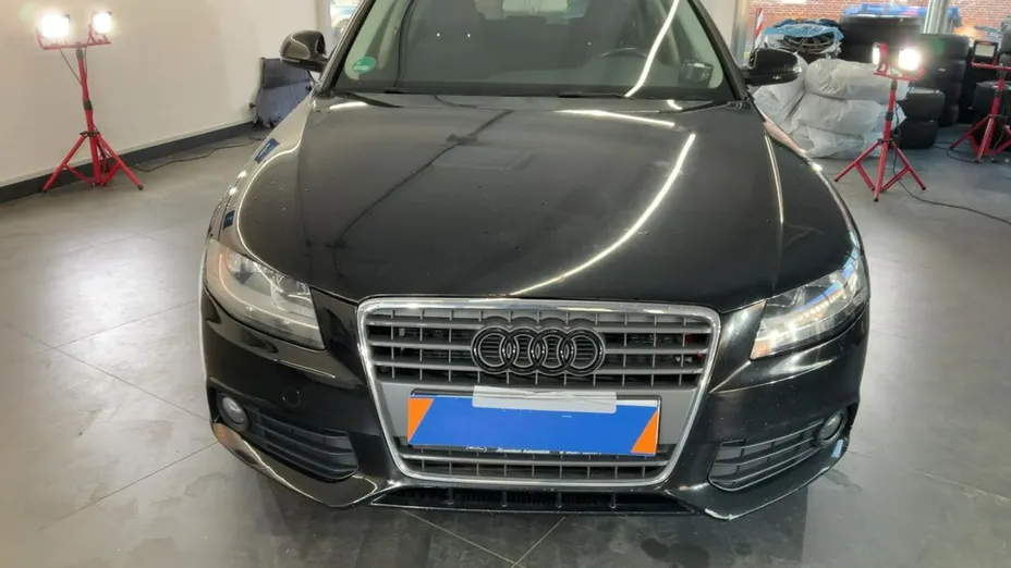 AUDI A4 -