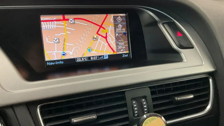 AUDI A4 -