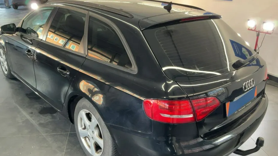 AUDI A4 -