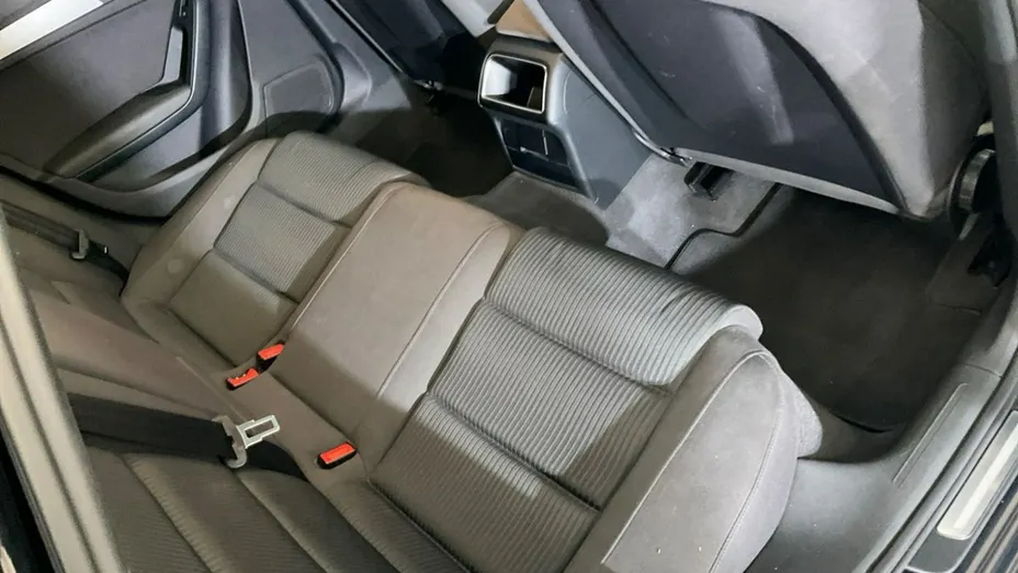 AUDI A4 -