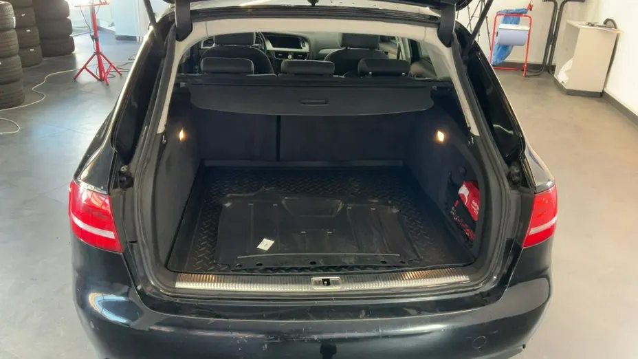 AUDI A4 -