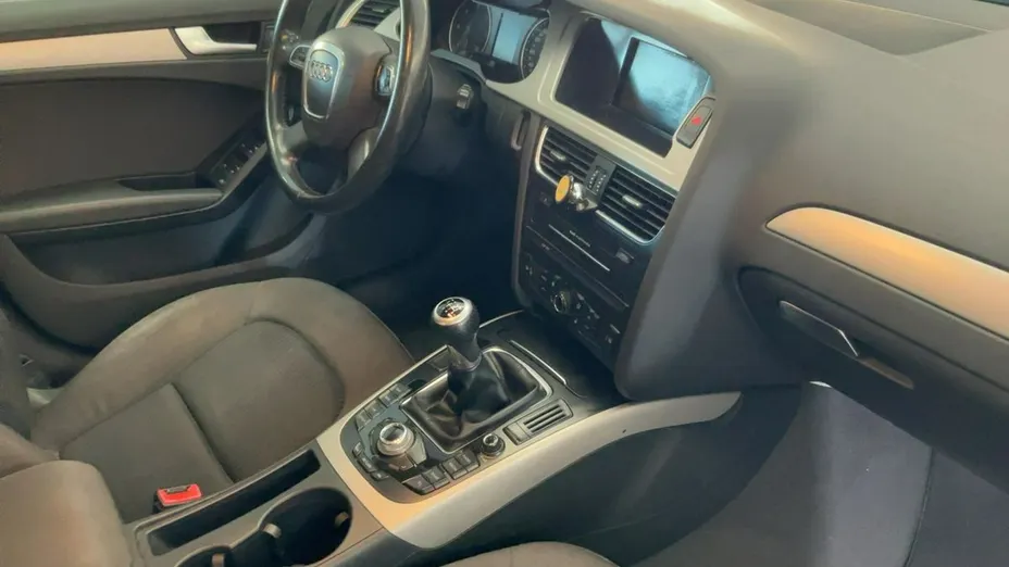 AUDI A4 -