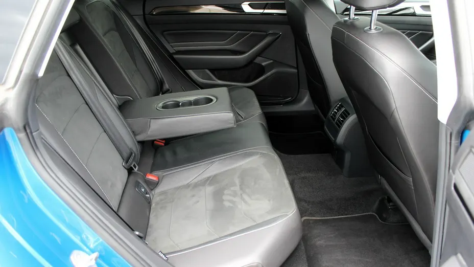 VOLKSWAGEN Arteon -