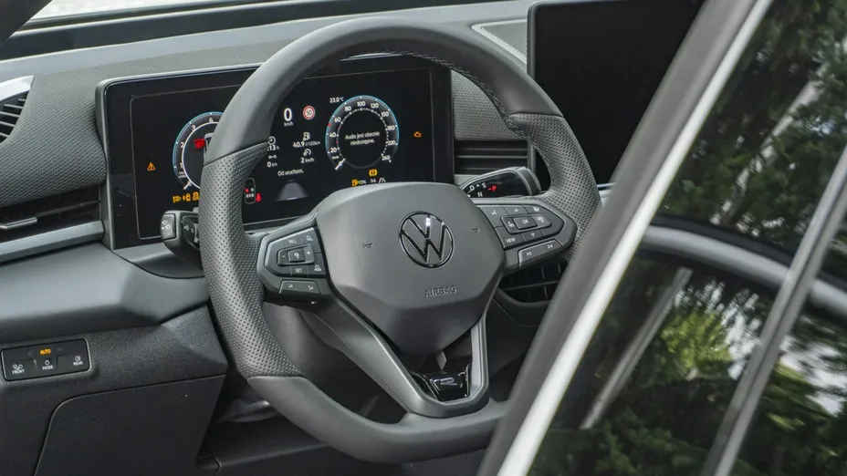 VOLKSWAGEN T-ROC -