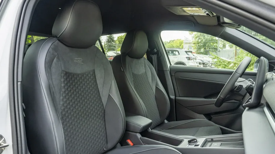 VOLKSWAGEN T-ROC -