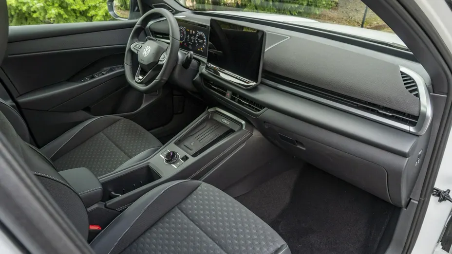 VOLKSWAGEN T-ROC -