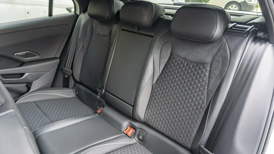VOLKSWAGEN T-ROC -