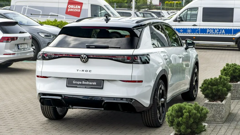 VOLKSWAGEN T-ROC -