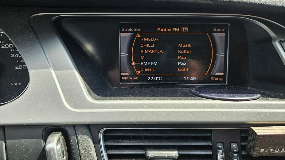 AUDI A4 -