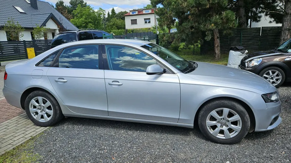 AUDI A4 -
