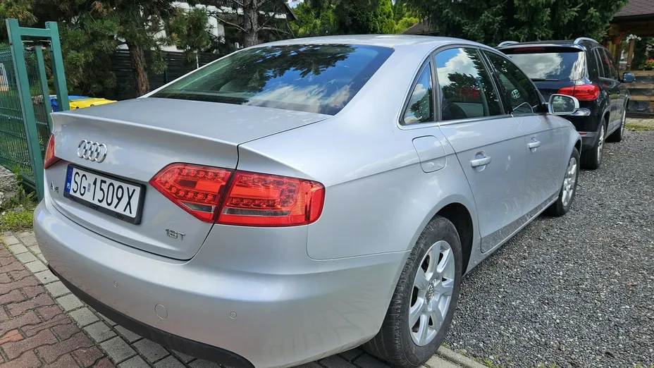 AUDI A4 -