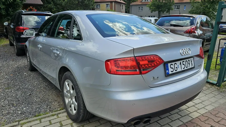 AUDI A4 -