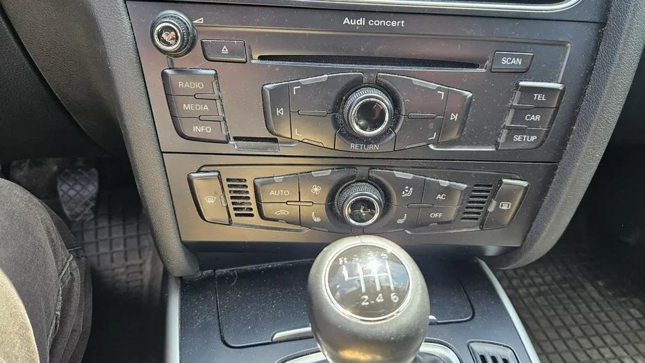 AUDI A4 -