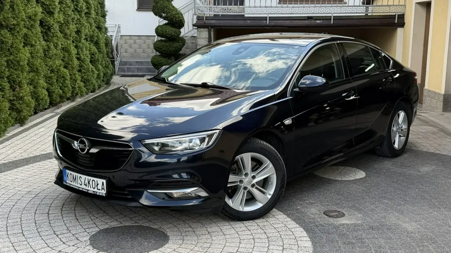 OPEL Insignia -