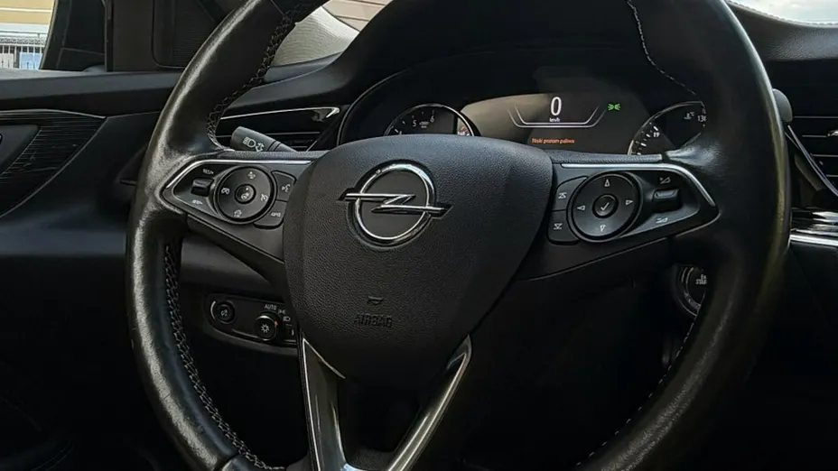 OPEL Insignia -