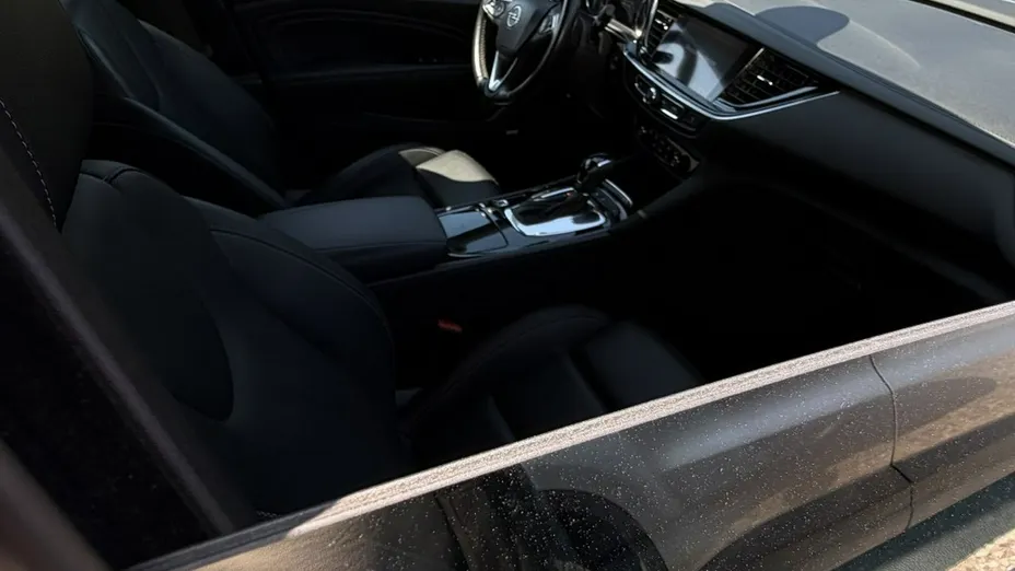 OPEL Insignia -