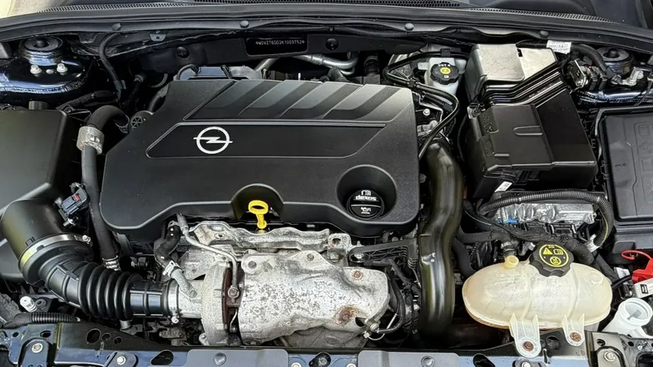OPEL Insignia -