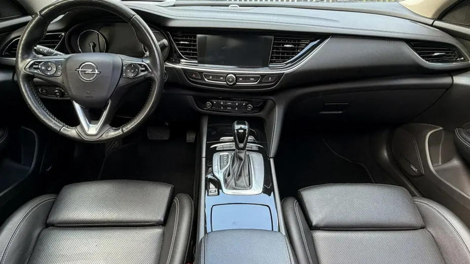 OPEL Insignia -