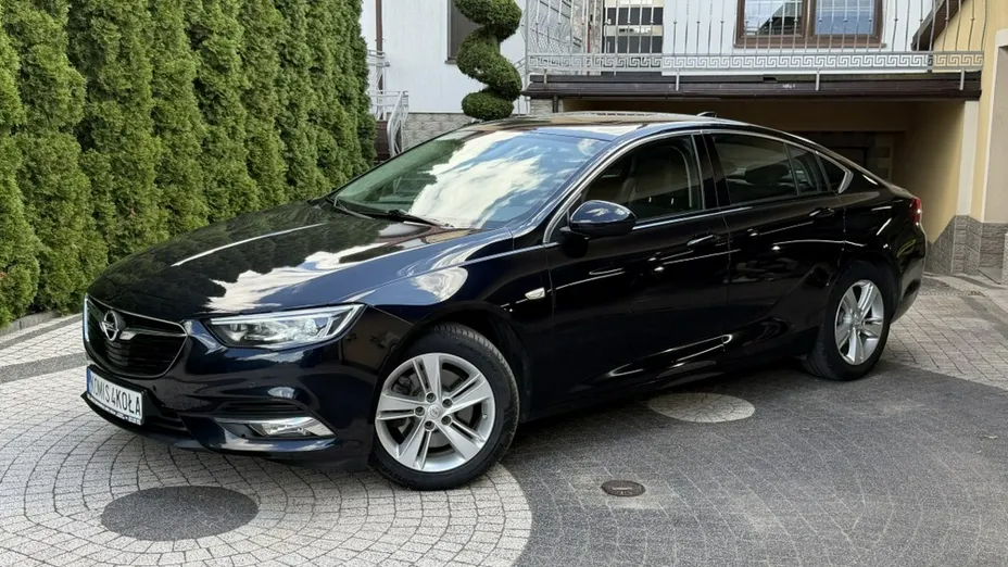 OPEL Insignia -