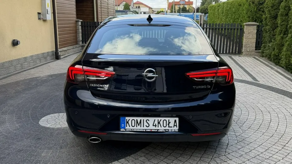 OPEL Insignia -