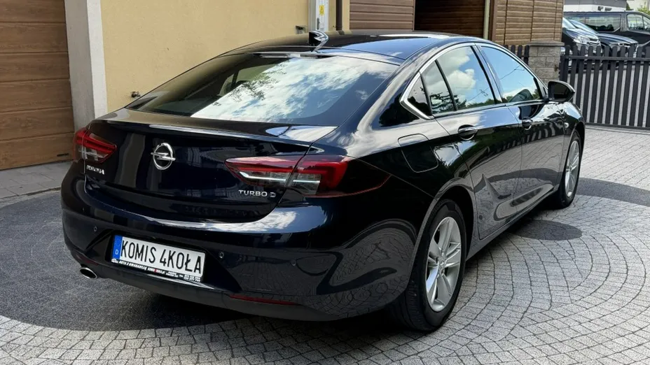 OPEL Insignia -