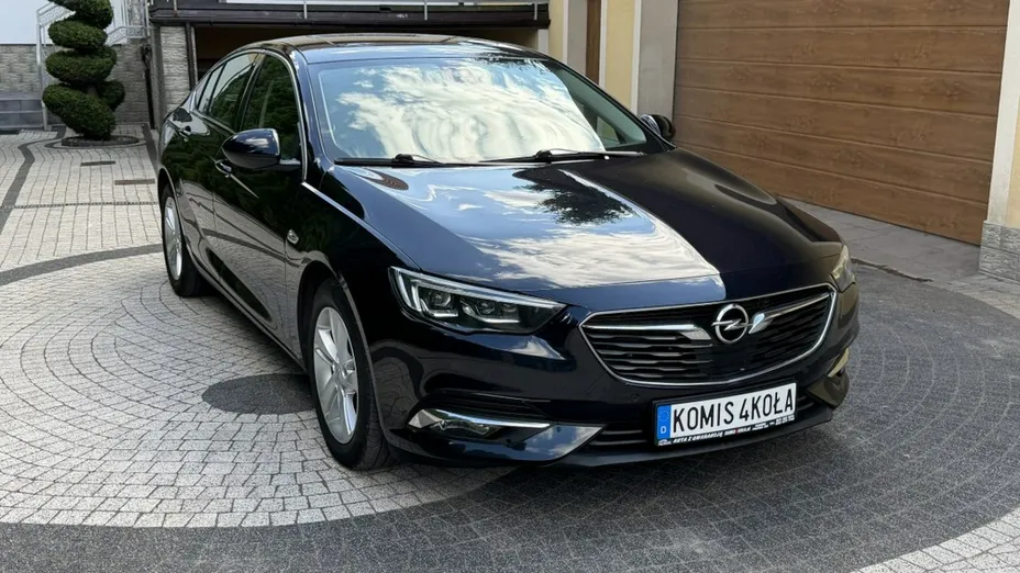 OPEL Insignia -