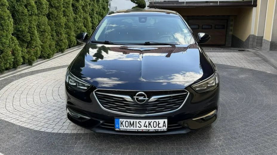 OPEL Insignia -