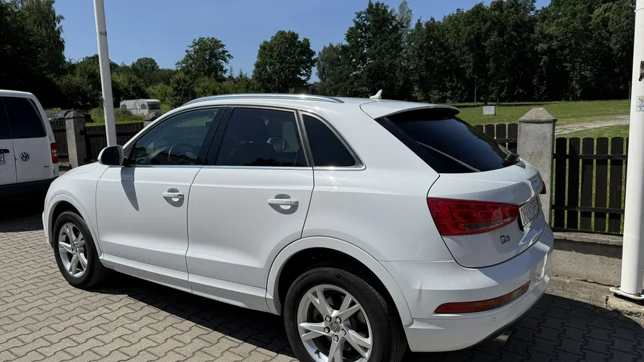AUDI Q3 -