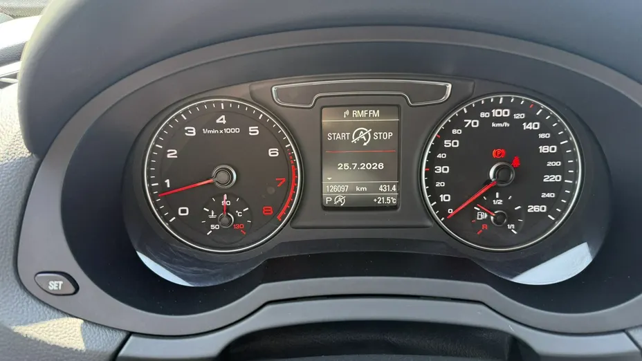 AUDI Q3 -