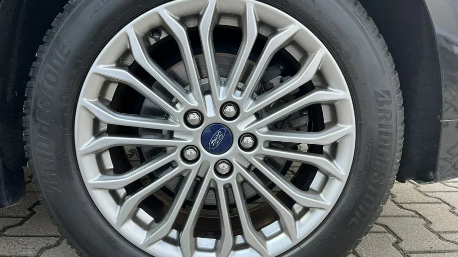 FORD Mondeo -