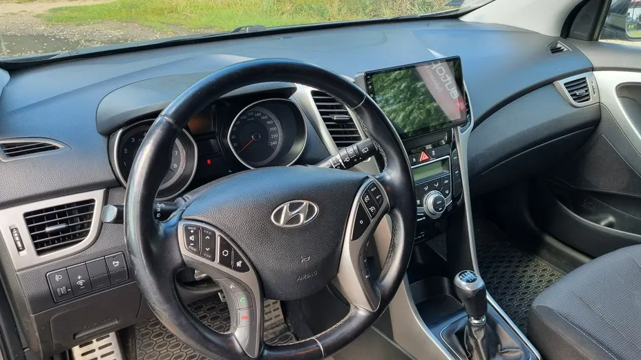 HYUNDAI i30 -