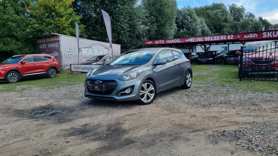 HYUNDAI i30 -