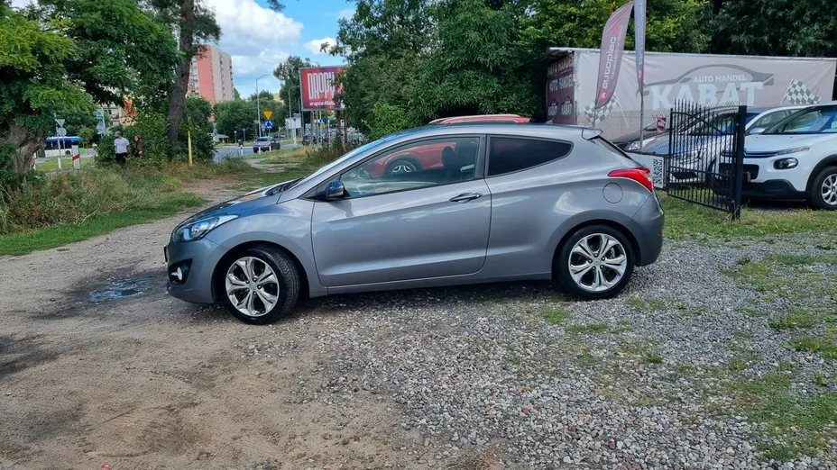 HYUNDAI i30 -