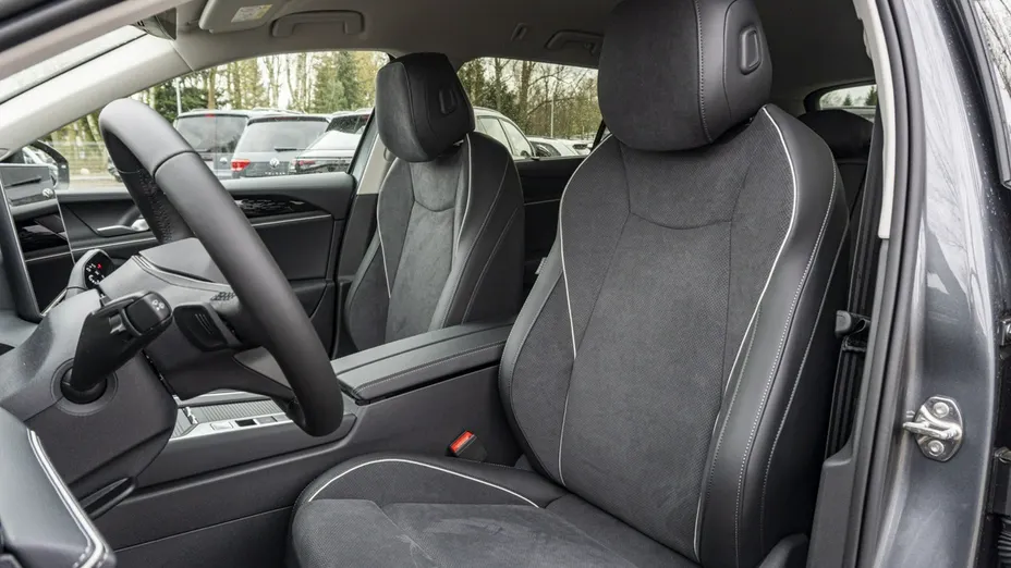 VOLKSWAGEN Passat -