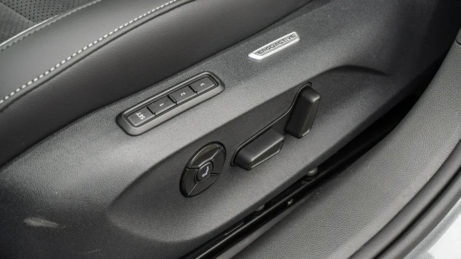 VOLKSWAGEN Passat -