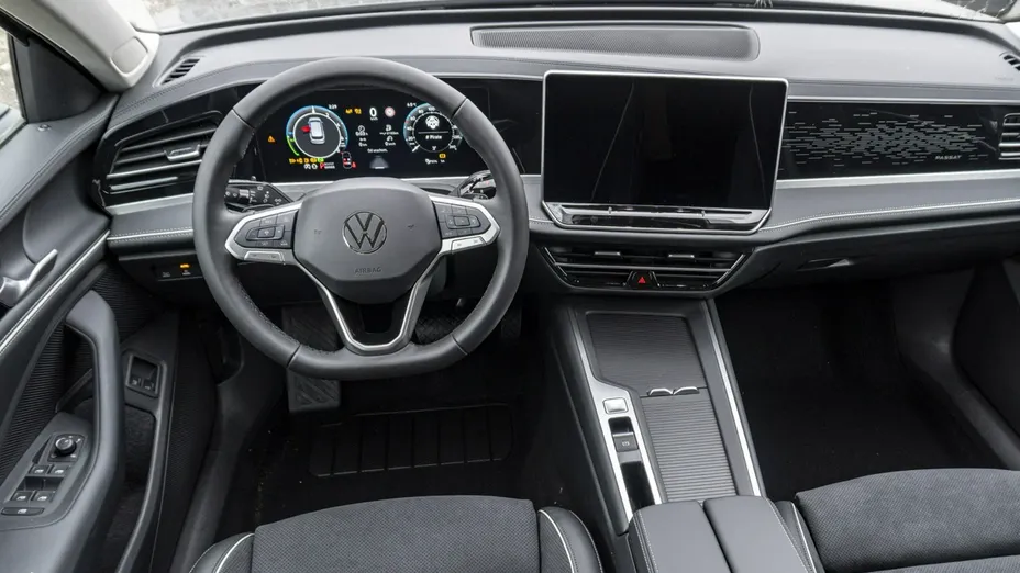 VOLKSWAGEN Passat -