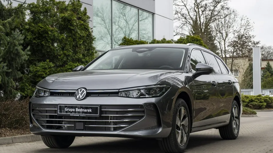 VOLKSWAGEN Passat -