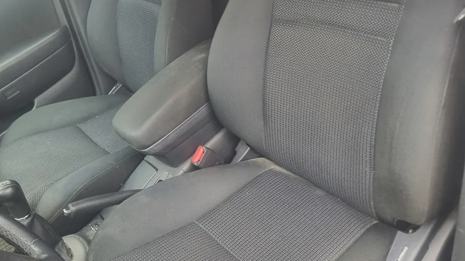 TOYOTA Avensis -